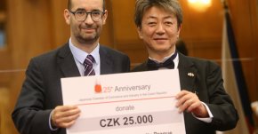 Metropolitní univerzita Praha obdržela ocenění od Japonské komory průmyslu a obchodu