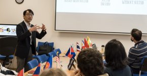 Malajsijský diplomat na MUP