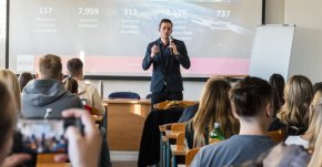 Možnosti profesní kvalifikace ACCA pro studenty MUP