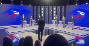 Co divák doma nevidí. Studenti MUP usedli do publika Zuperdebaty na CNN Prima News