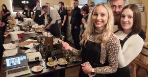 Studenti MUP vyráběli zmrzlinu podle receptů našich předků