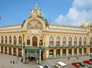 7th Gala Ball of Metropolitan University Prague