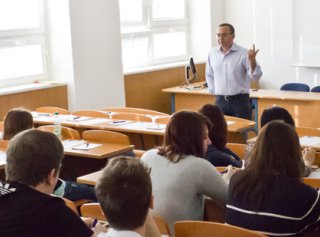 Poznejte reálnou výuku mezinárodních vztahů a evropských studií na Metropolitní univerzitě Praha!