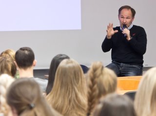 Beseda o zákulisí médií: Marek Wollner očima studentů