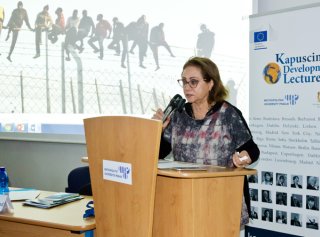 Marocká profesorka Khadija Elmadmad přednášela na MUP