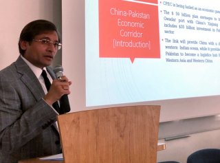 „Hospodářský koridor mezi Čínou a Pákistánem změní ekonomickou mapu“, řekl velvyslanec Pákistánu při setkání se studenty MUP