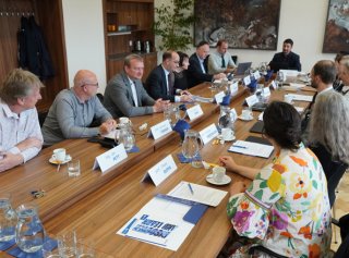 Na Metropolitní univerzitě Praha proběhla on-site visit Mezinárodního evaluačního panelu