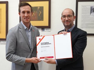 Prestižní akreditace ACCA pro program Finanční management