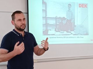 Career Days – setkání studentů s firmou DEK